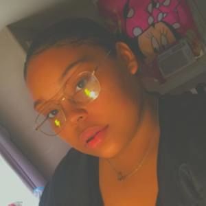 Meet your Posher, Indya